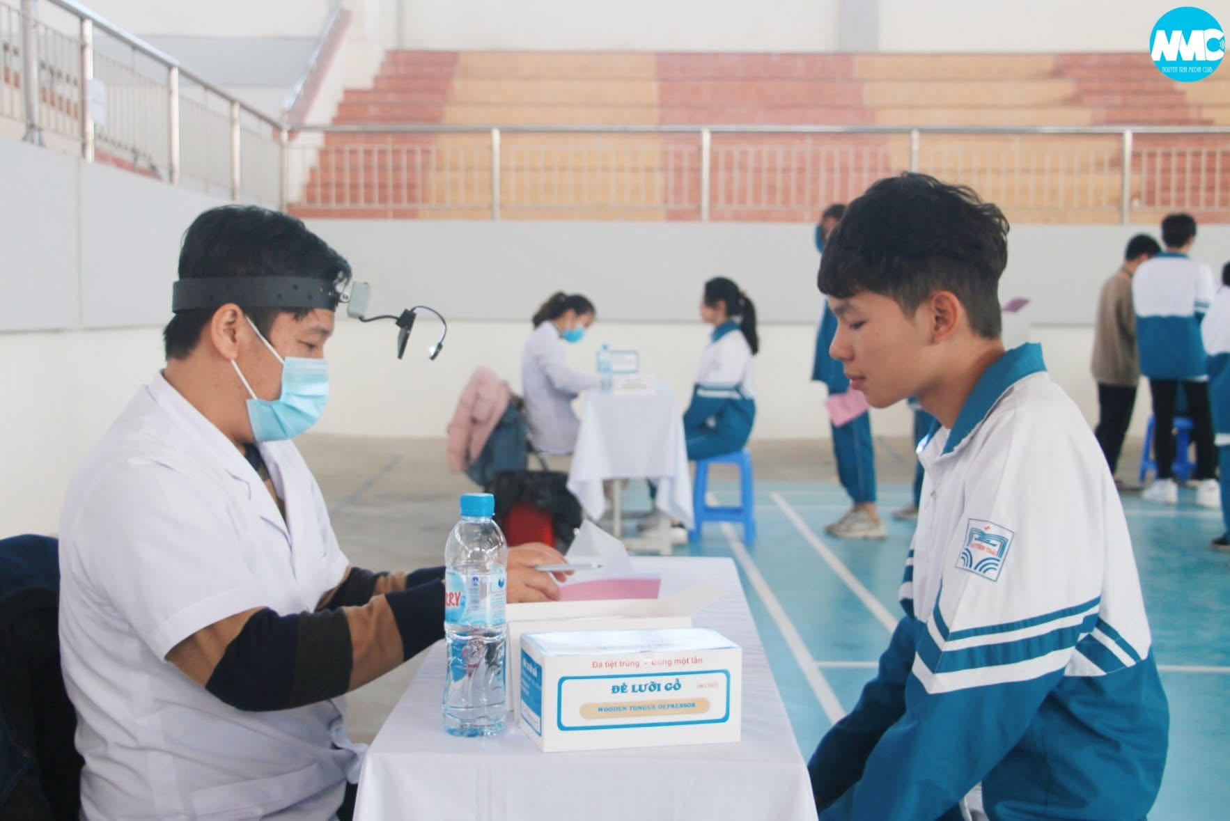 Buổi khám sức khoẻ định kỳ của THPT Chuyên Nguyễn Trãi trong năm học 2020-2021